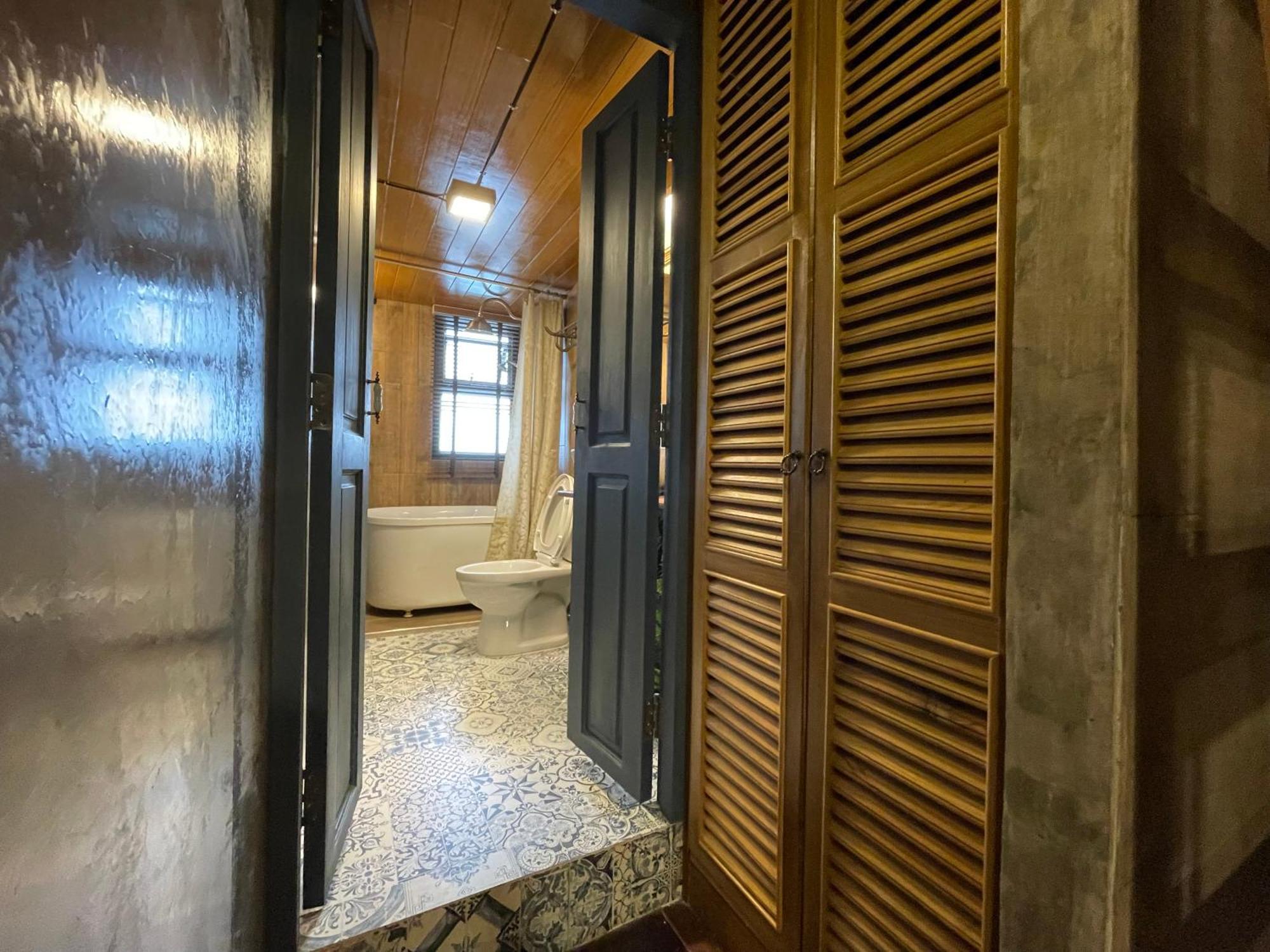 Central Old Town Cottage 방콕 외부 사진